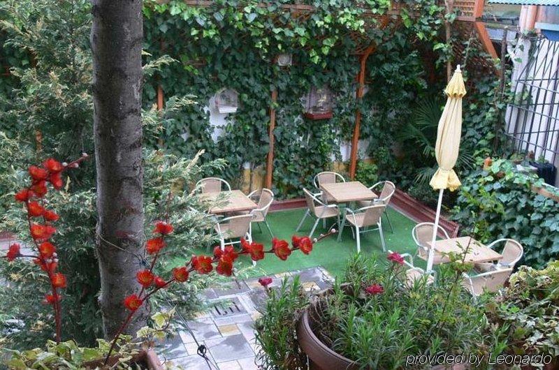 Art Hotel Nirvana Тирана Съоръжения снимка