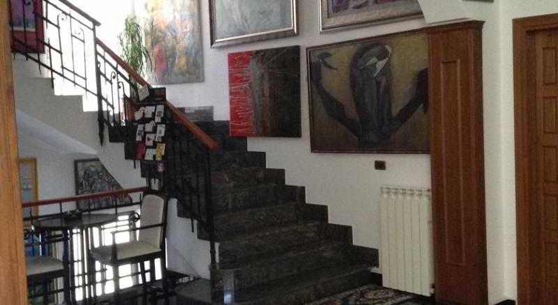 Art Hotel Nirvana Тирана Интериор снимка