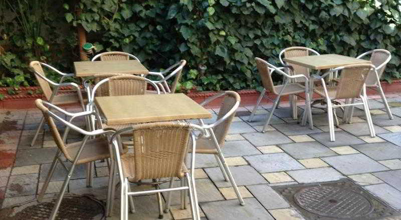 Art Hotel Nirvana Тирана Съоръжения снимка